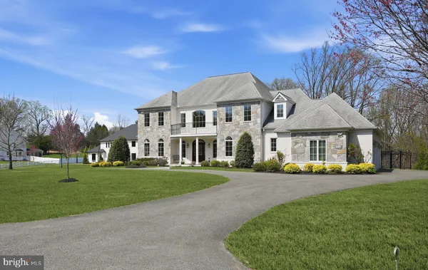 $3,250,000 | 10708 Lockland Road, Rockville, MD 20854
