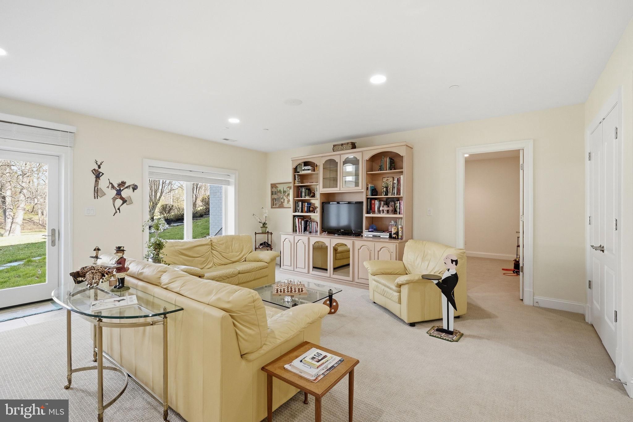 10708 Lockland Road Potomac, MD 20854 - Photo 54 of 69 a living room with furniture