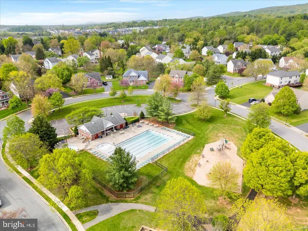 $280,000 | 2503 Coleridge Drive, Unit 2A, Frederick, MD 21702