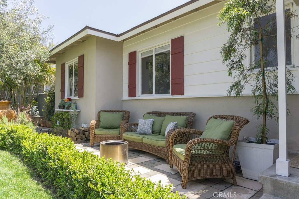 1002 Fairbrook Lane Santa Ana, CA 92706 - Photo 2 of 4 a house view with a seating space