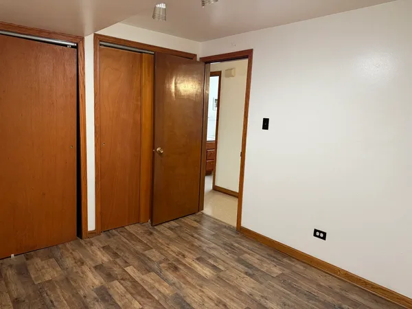 $950 | 7226 West 63rd Place, Unit 1, Summit, IL 60501