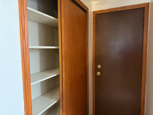 $950 | 7226 West 63rd Place, Unit 1, Summit, IL 60501