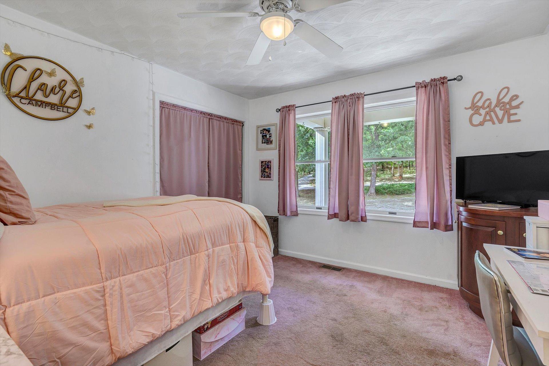 3272 Absalom Smith Road Salem, VA 24153 - Photo 14 of 34 14-080220210110