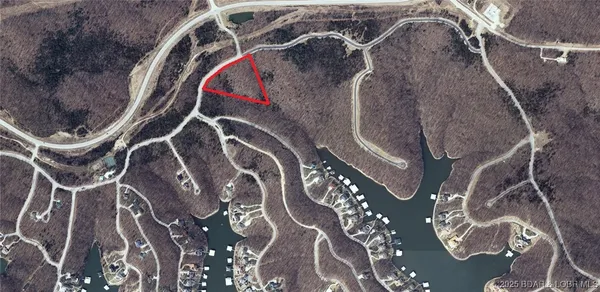 $200,000 | 2 Villages Way, Sunrise Beach, MO 65079