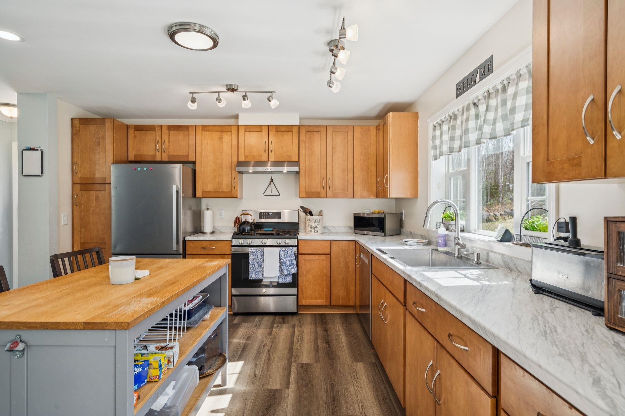 210 River Road Canaan, NH 03741 - Photo 6 of 35 Gallery Image 6