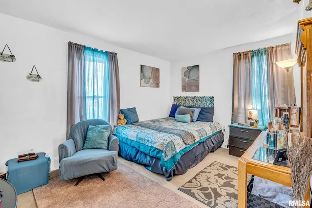 $100,000 | 902 44th Street, Rock Island, IL 61201