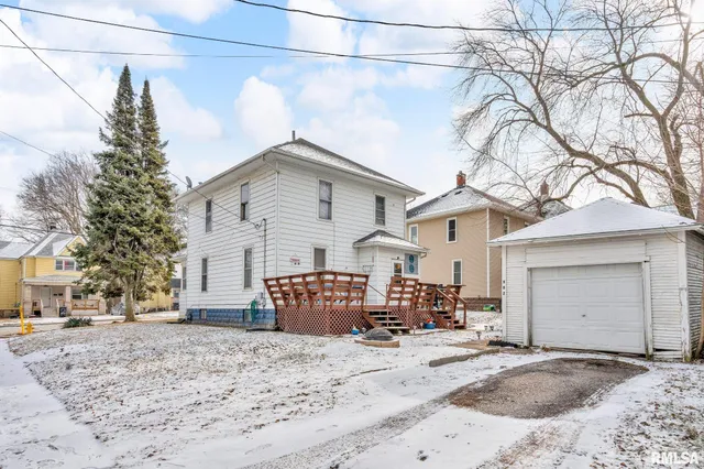 $100,000 | 902 44th Street, Rock Island, IL 61201
