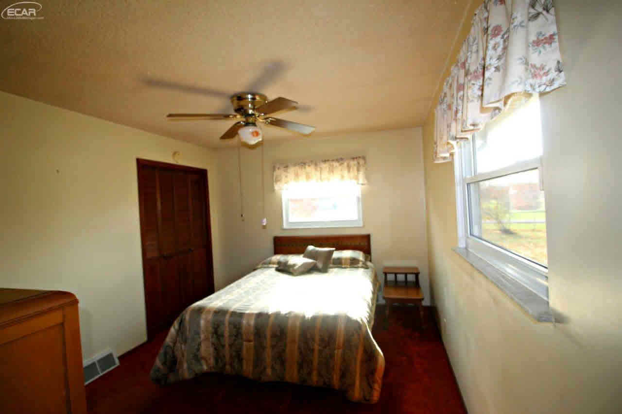 6463 Elms Road Flushing, MI 48433 - Photo 13 of 26