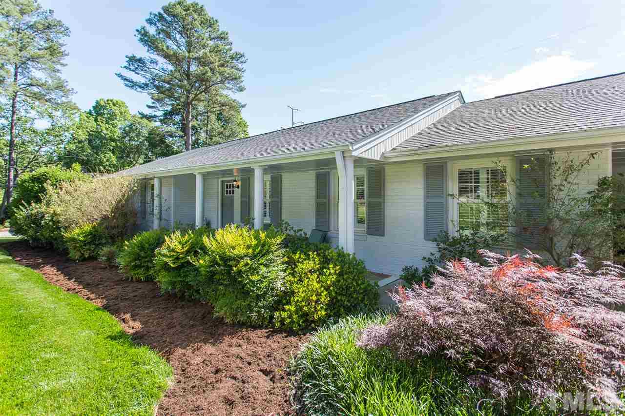 5710 Deblyn Avenue Raleigh, NC 27612 - Photo 3 of 30 Gallery Image 3