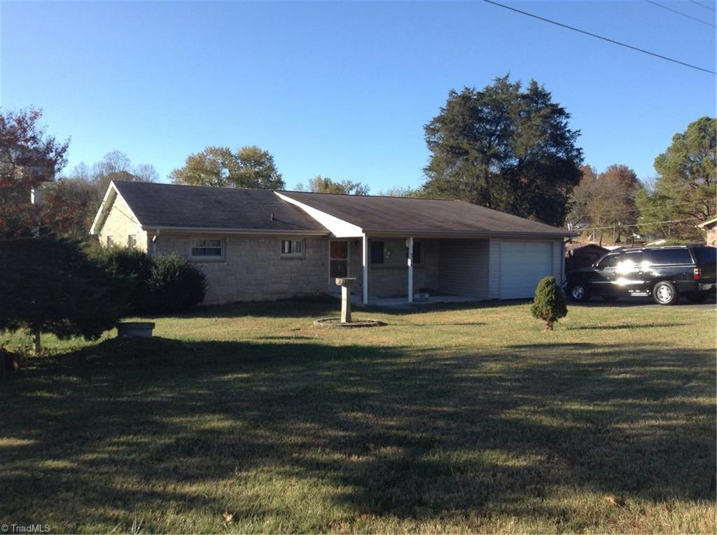324 Belton Road Mount Airy, NC 27030 - Photo 3 of 26 Gallery Image 3