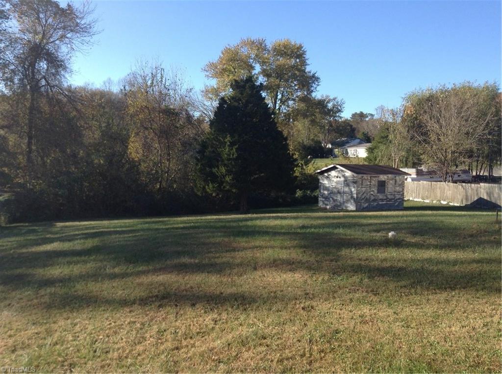 324 Belton Road Mount Airy, NC 27030 - Photo 6 of 26 Gallery Image 6