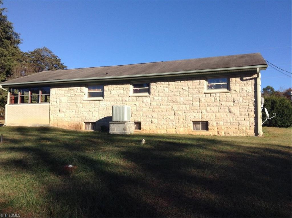 324 Belton Road Mount Airy, NC 27030 - Photo 8 of 26 Gallery Image 8