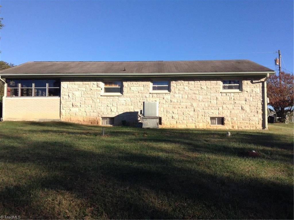 324 Belton Road Mount Airy, NC 27030 - Photo 9 of 26 Gallery Image 9