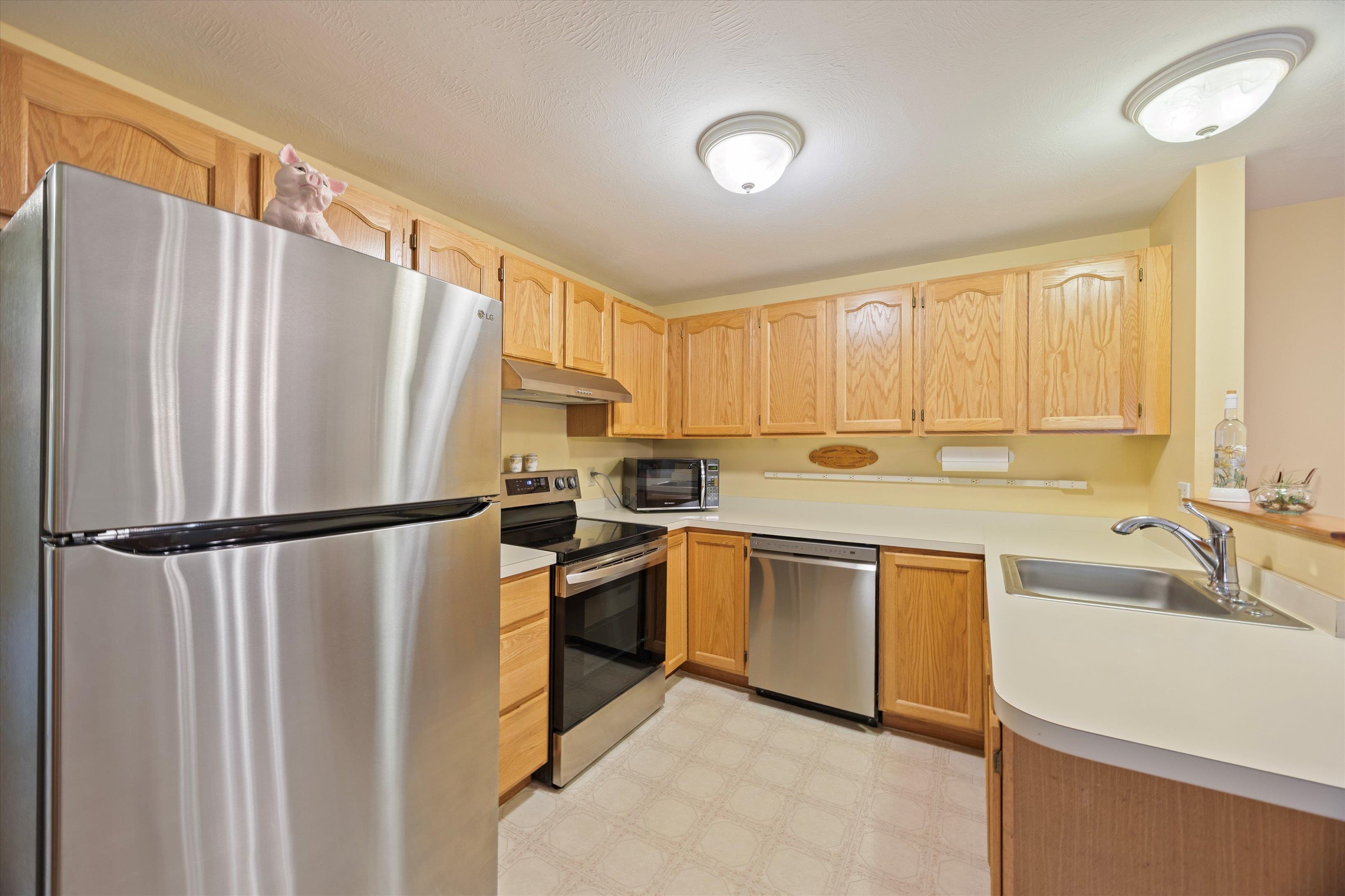491 Mammoth Road, Unit 26 Londonderry, NH 03053 - Photo 11 of 33
