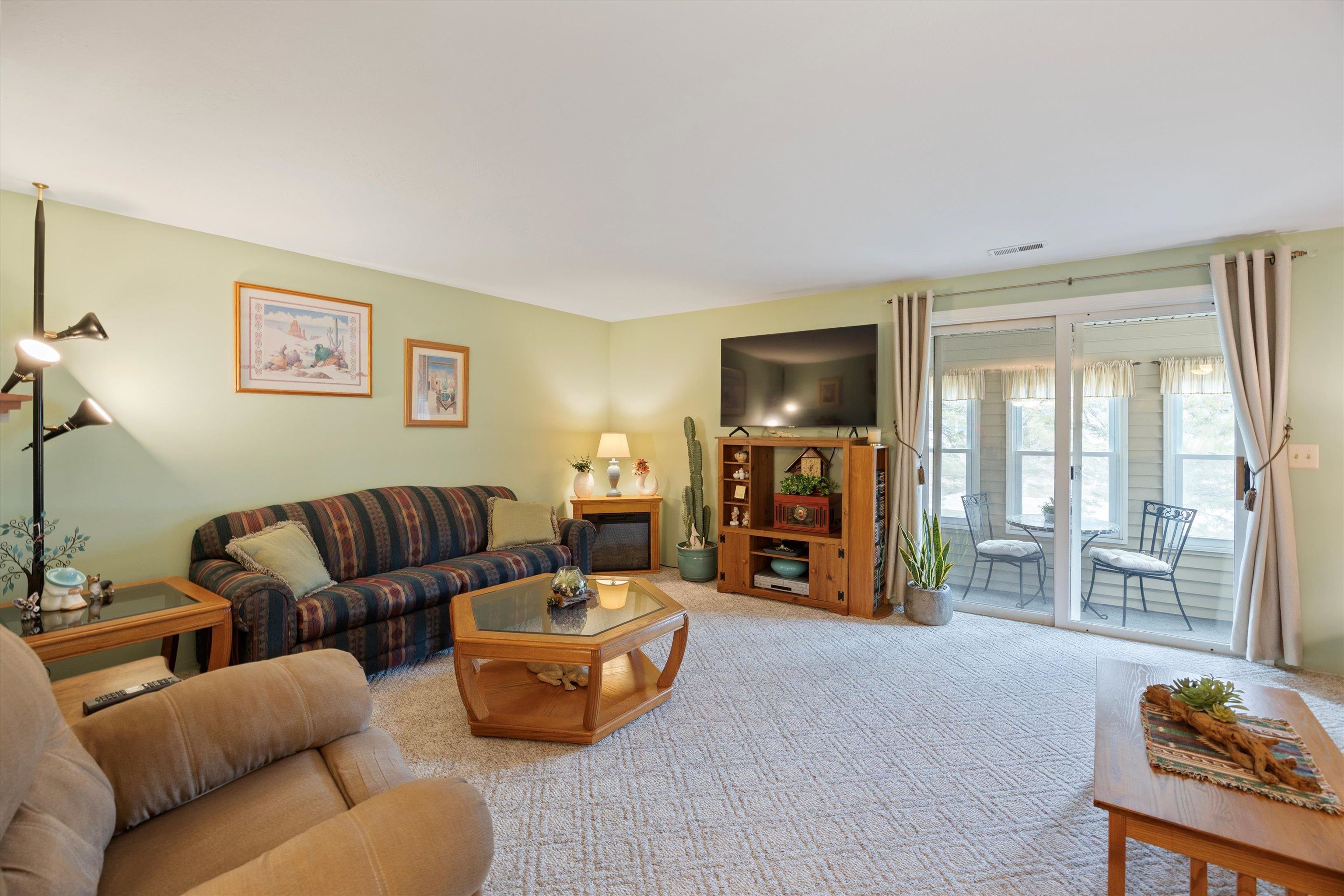 491 Mammoth Road, Unit 26 Londonderry, NH 03053 - Photo 2 of 33