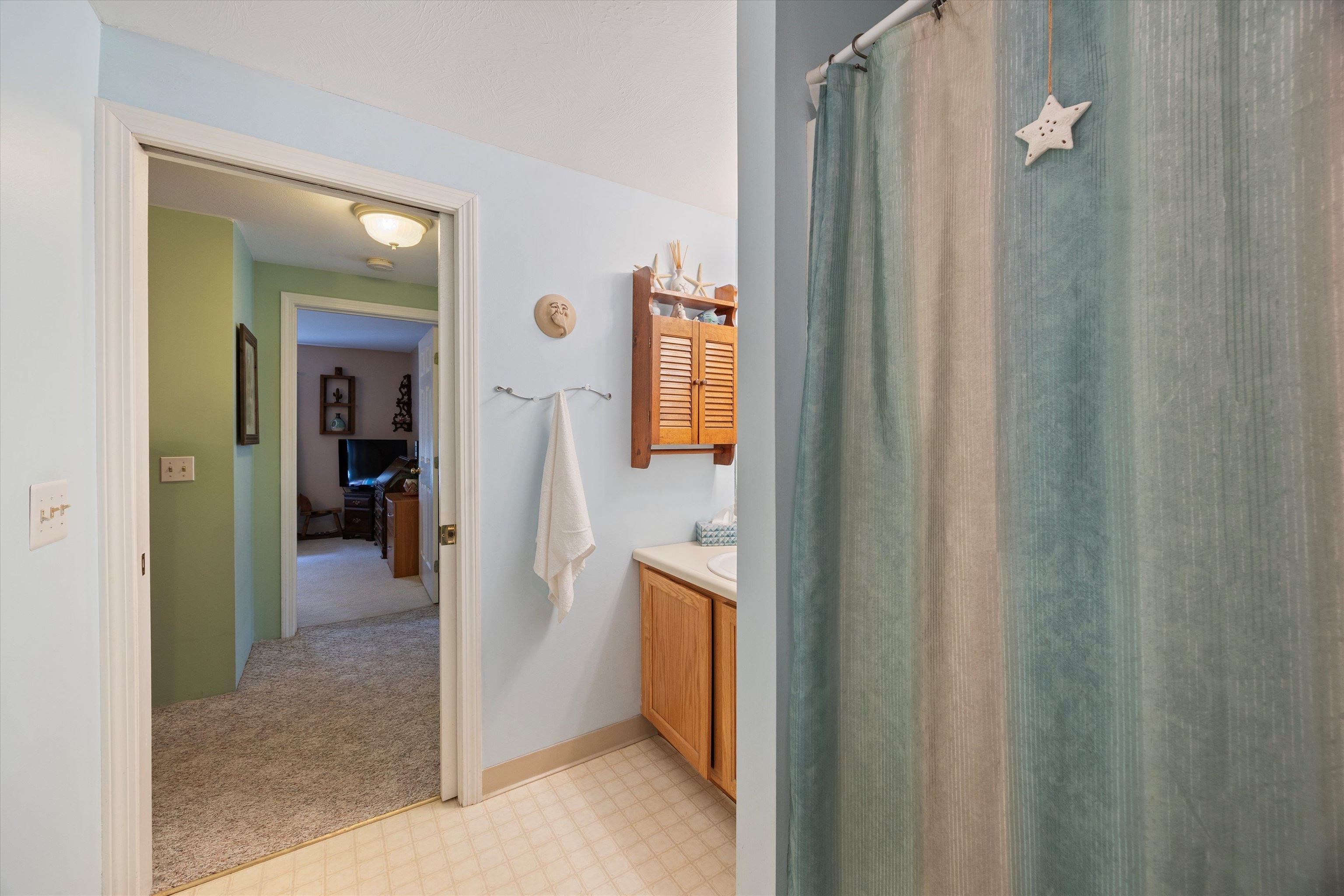 491 Mammoth Road, Unit 26 Londonderry, NH 03053 - Photo 22 of 33