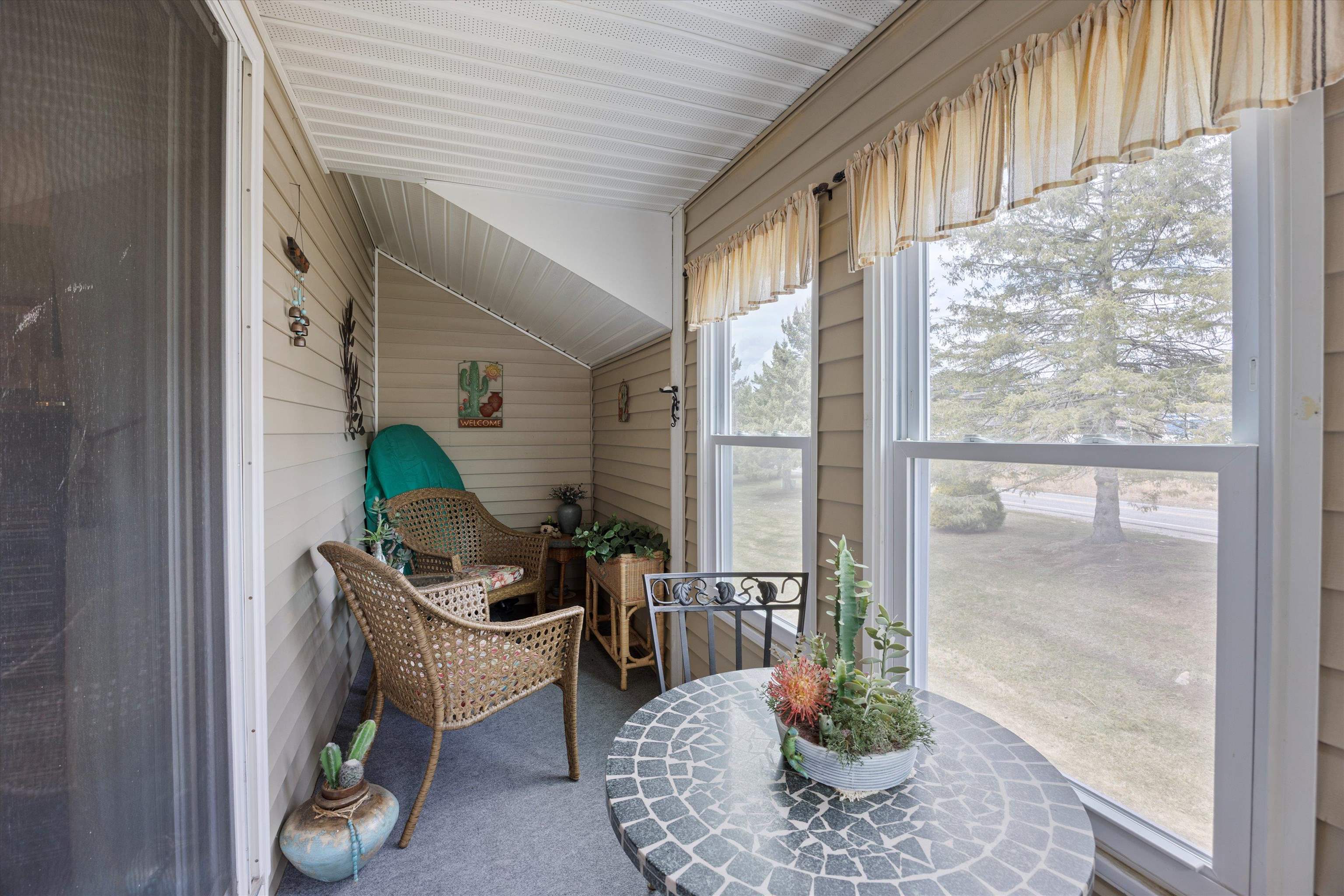 491 Mammoth Road, Unit 26 Londonderry, NH 03053 - Photo 26 of 33