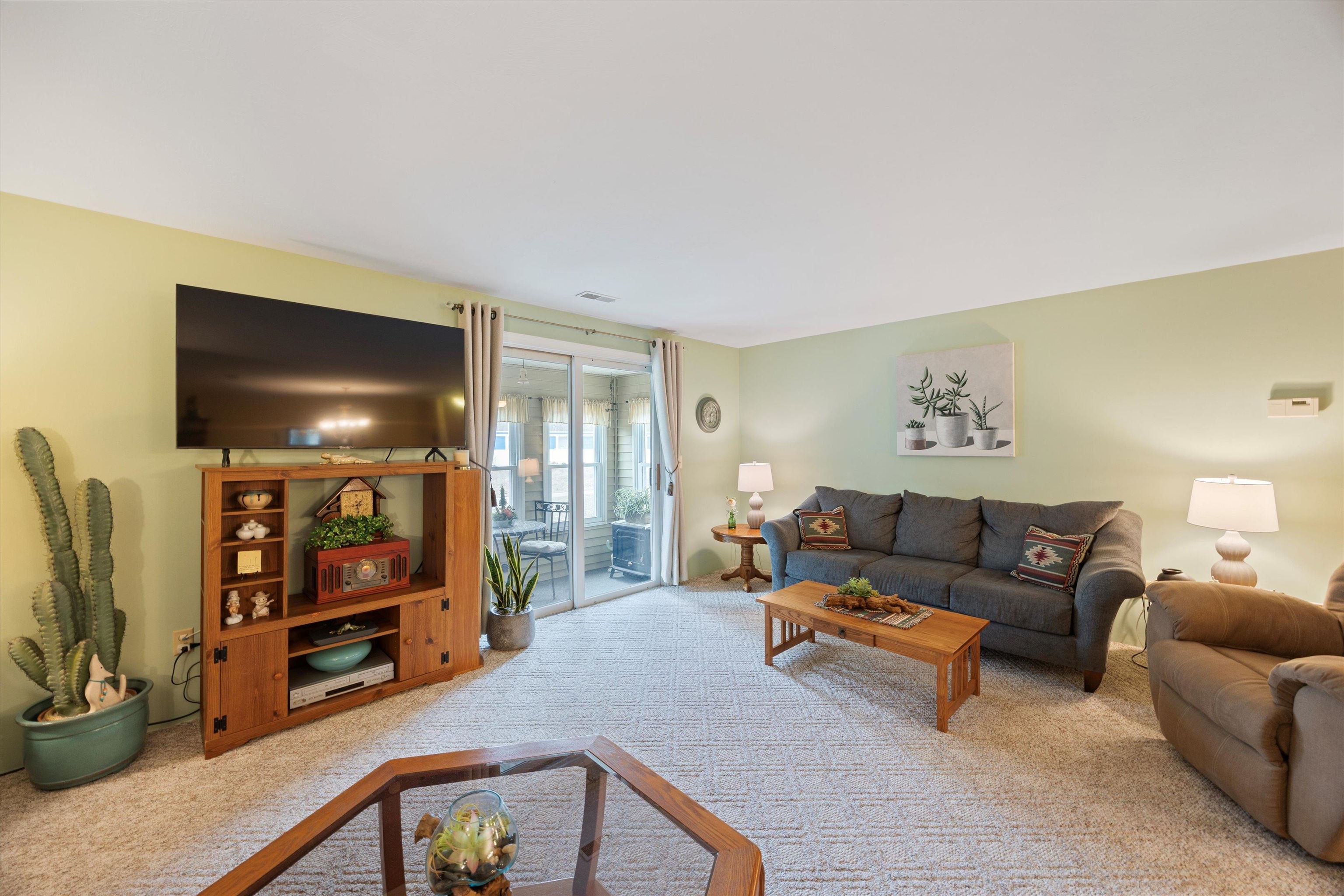 491 Mammoth Road, Unit 26 Londonderry, NH 03053 - Photo 3 of 33