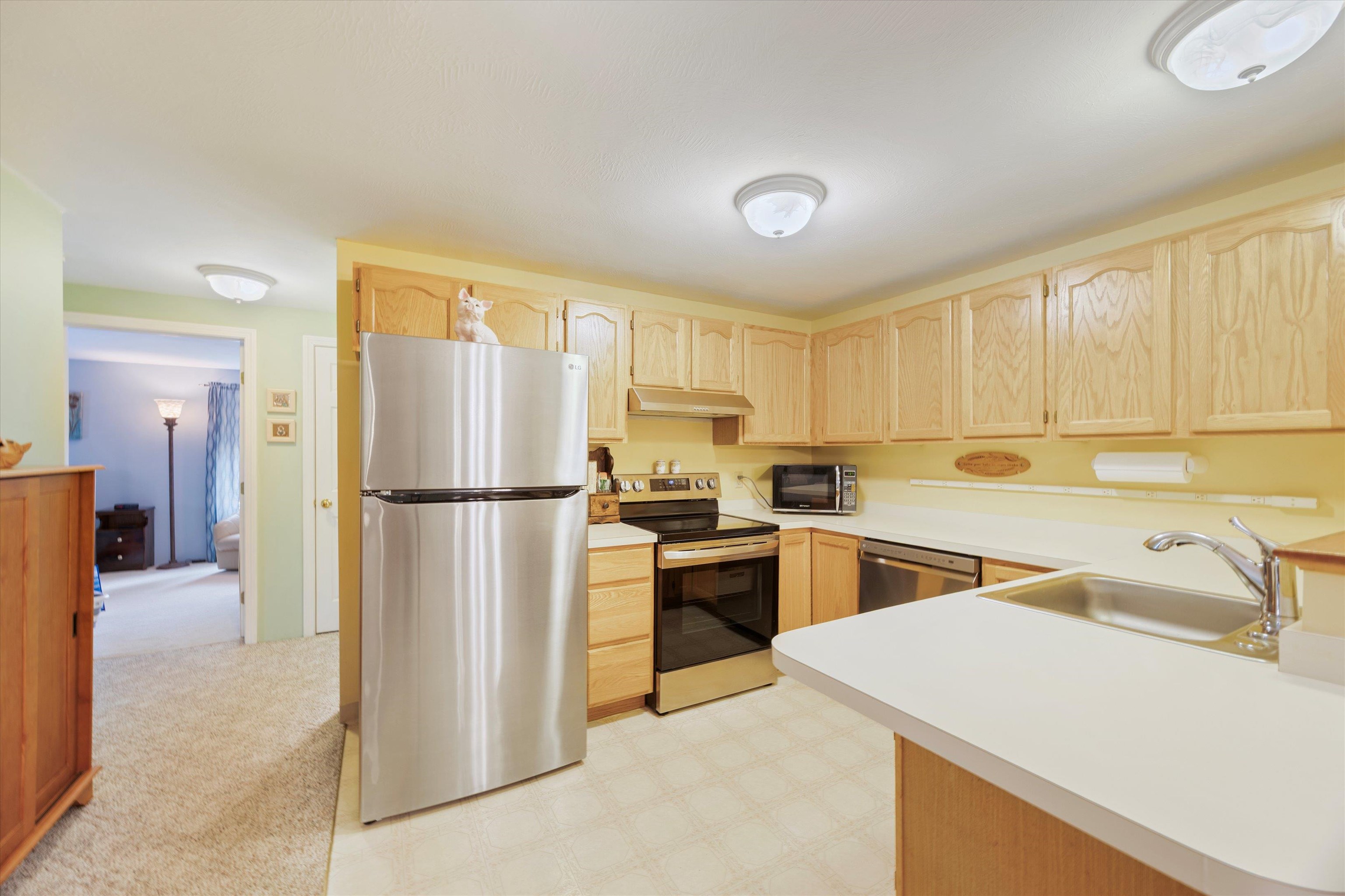 491 Mammoth Road, Unit 26 Londonderry, NH 03053 - Photo 10 of 33