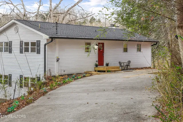 $349,900 | 790 Sulphur Springs Road, Clinton, TN 37716