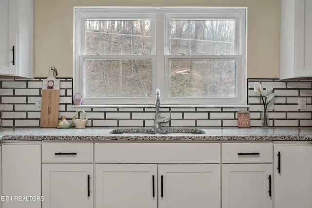 $349,900 | 790 Sulphur Springs Road, Clinton, TN 37716