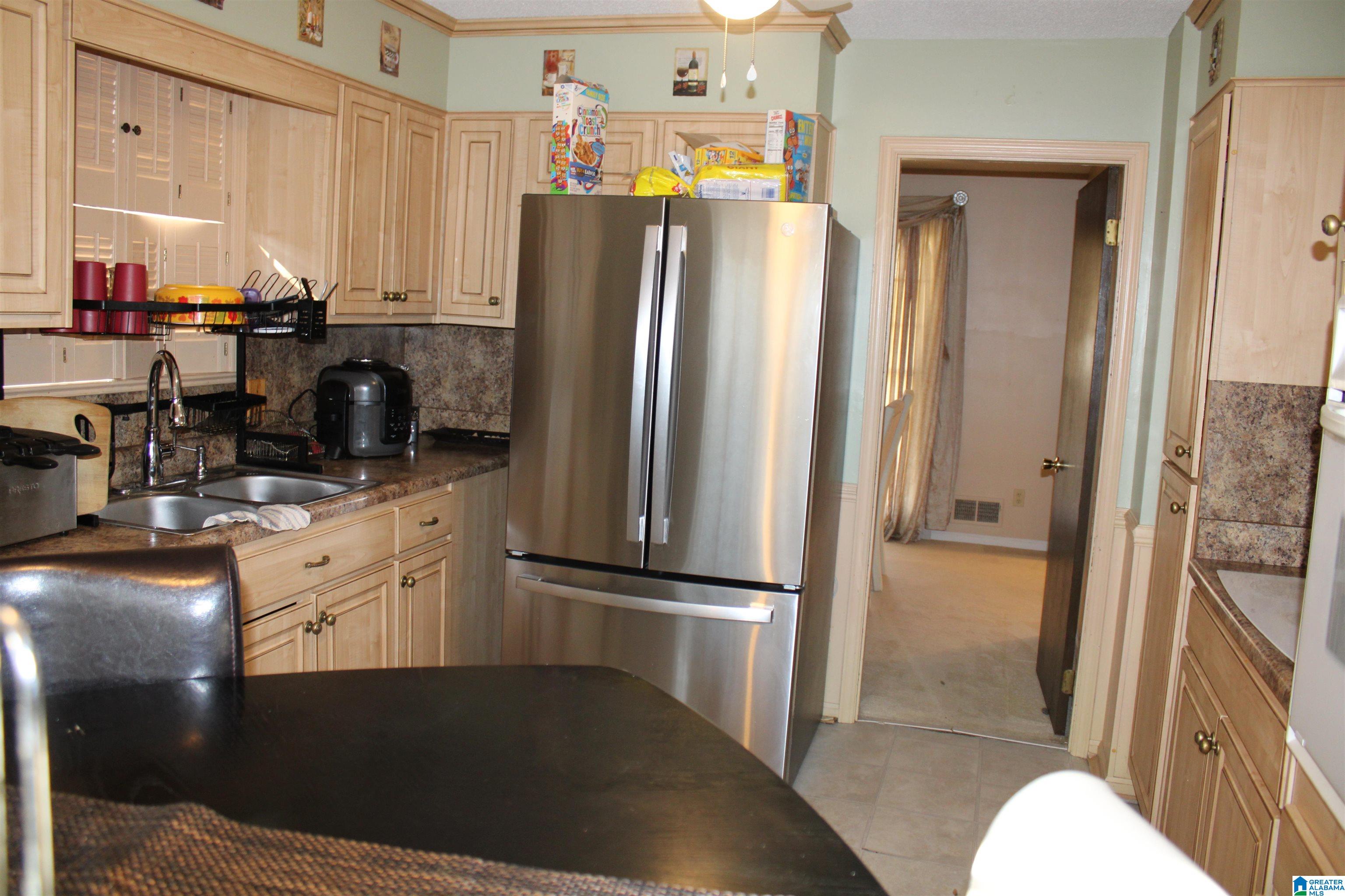 998 Ridgewood Circle Birmingham, AL 35235 - Photo 4 of 8