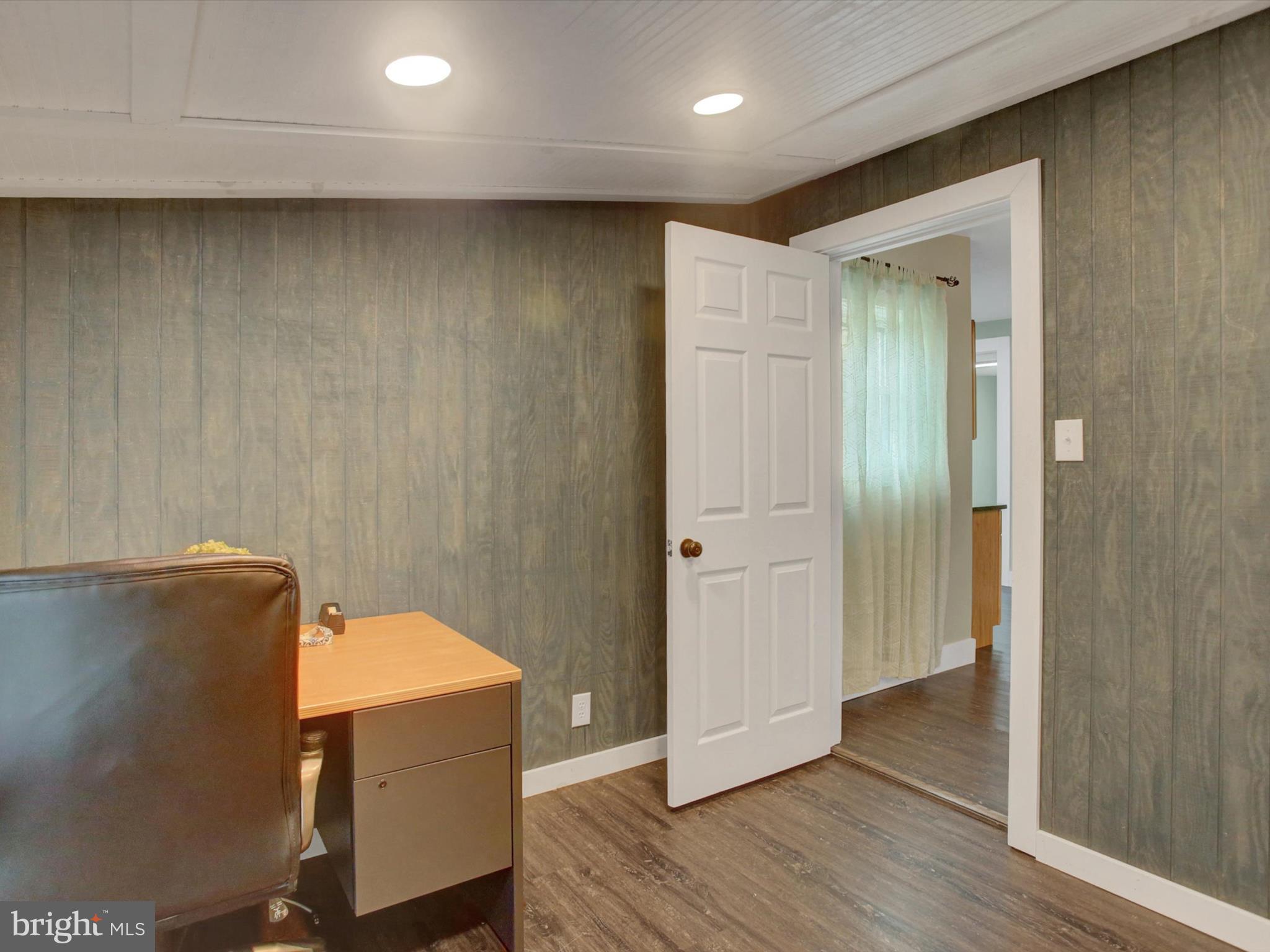 3043 Emmitsburg Road Gettysburg, PA 17325 - Photo 36 of 48 an empty room with wooden floor