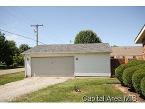 817 West Washington Street Athens, IL 62613 - Photo 18 of 18 Gallery Image 18