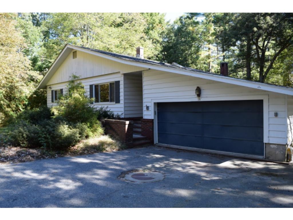 18 Castle Hill Road Pelham, NH 03076 - Photo 1 of 9