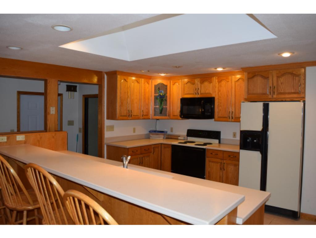 18 Castle Hill Road Pelham, NH 03076 - Photo 2 of 9