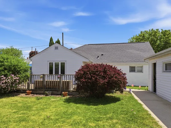 $190,000 | 1035 North 43rd Street, Manitowoc, WI 54220