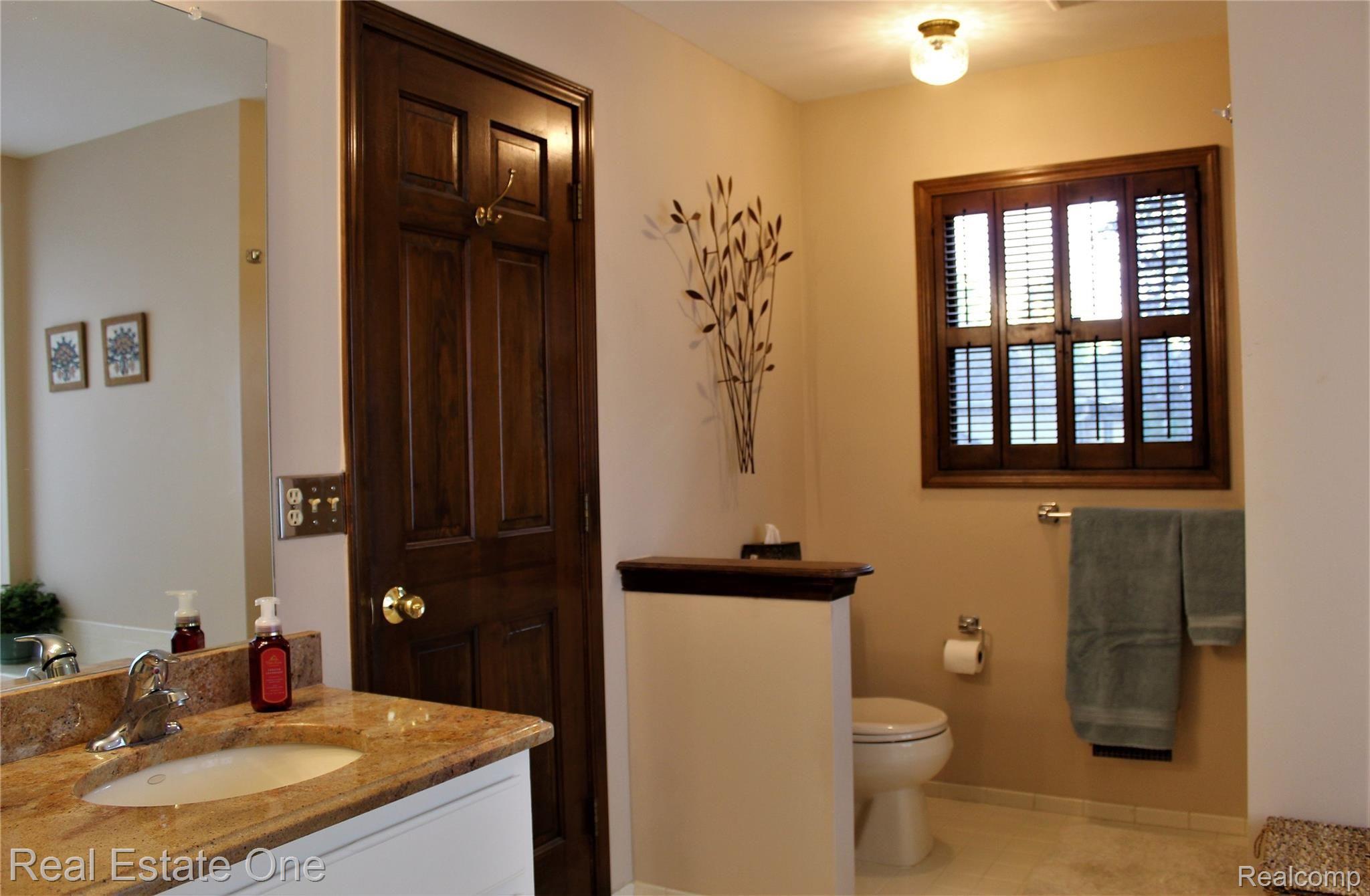 3316 Summit Ridge Drive Rochester, MI 48306 - Photo 37 of 61 35.JPG