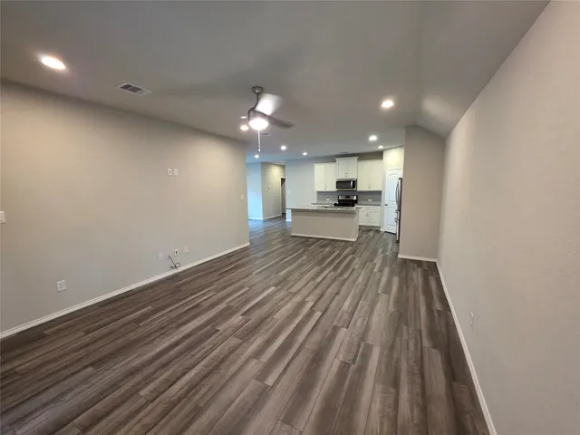 $2,300 | 9257 Inland Leather Lane, Conroe, TX 77385