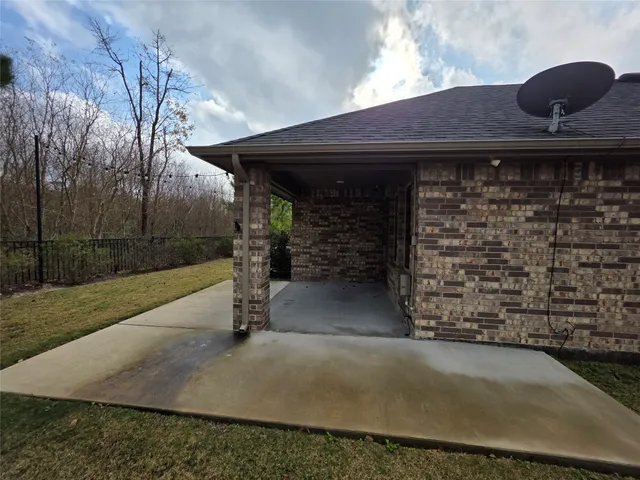 $2,400 | 9257 Inland Leather Lane, Conroe, TX 77385