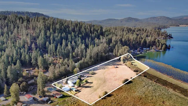 $1,200,000 | 11224 North Honeymoon Bay Road, Newman Lake, WA 99025