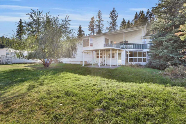 $1,200,000 | 11224 North Honeymoon Bay Road, Newman Lake, WA 99025