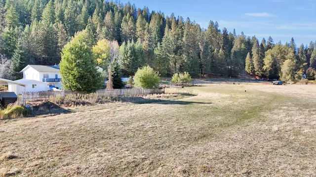 $1,200,000 | 11224 North Honeymoon Bay Road, Newman Lake, WA 99025