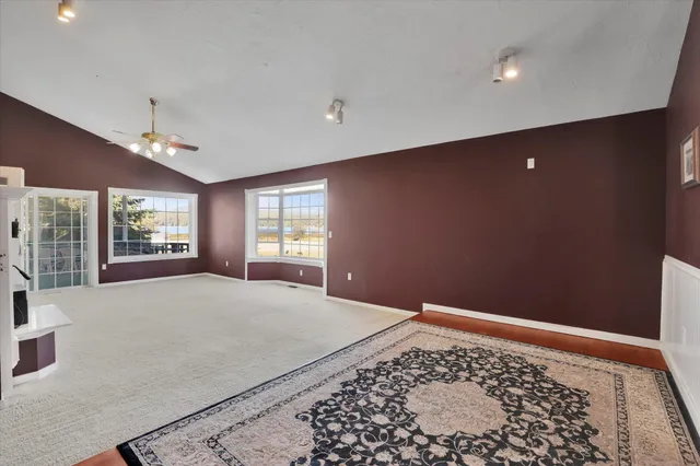 $1,200,000 | 11224 North Honeymoon Bay Road, Newman Lake, WA 99025