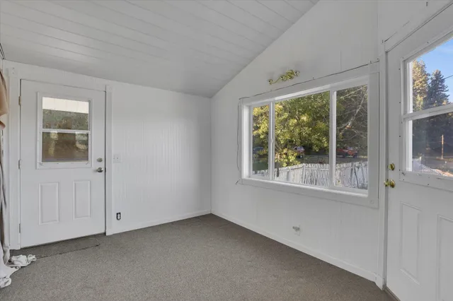 $1,200,000 | 11224 North Honeymoon Bay Road, Newman Lake, WA 99025