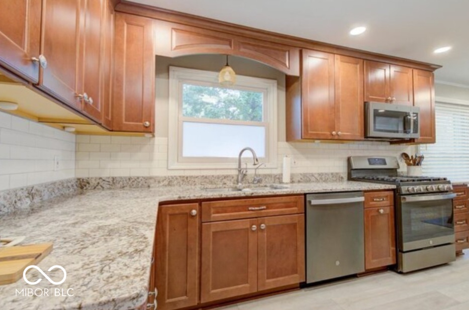 1021 Spring Hill Road Shelbyville, IN 46176 - Photo 12 of 59 Gallery Image 12
