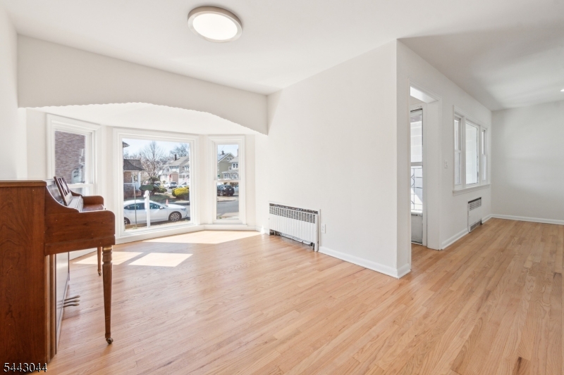 623 Livingston Road Elizabeth, NJ 07208 - Photo 4 of 22