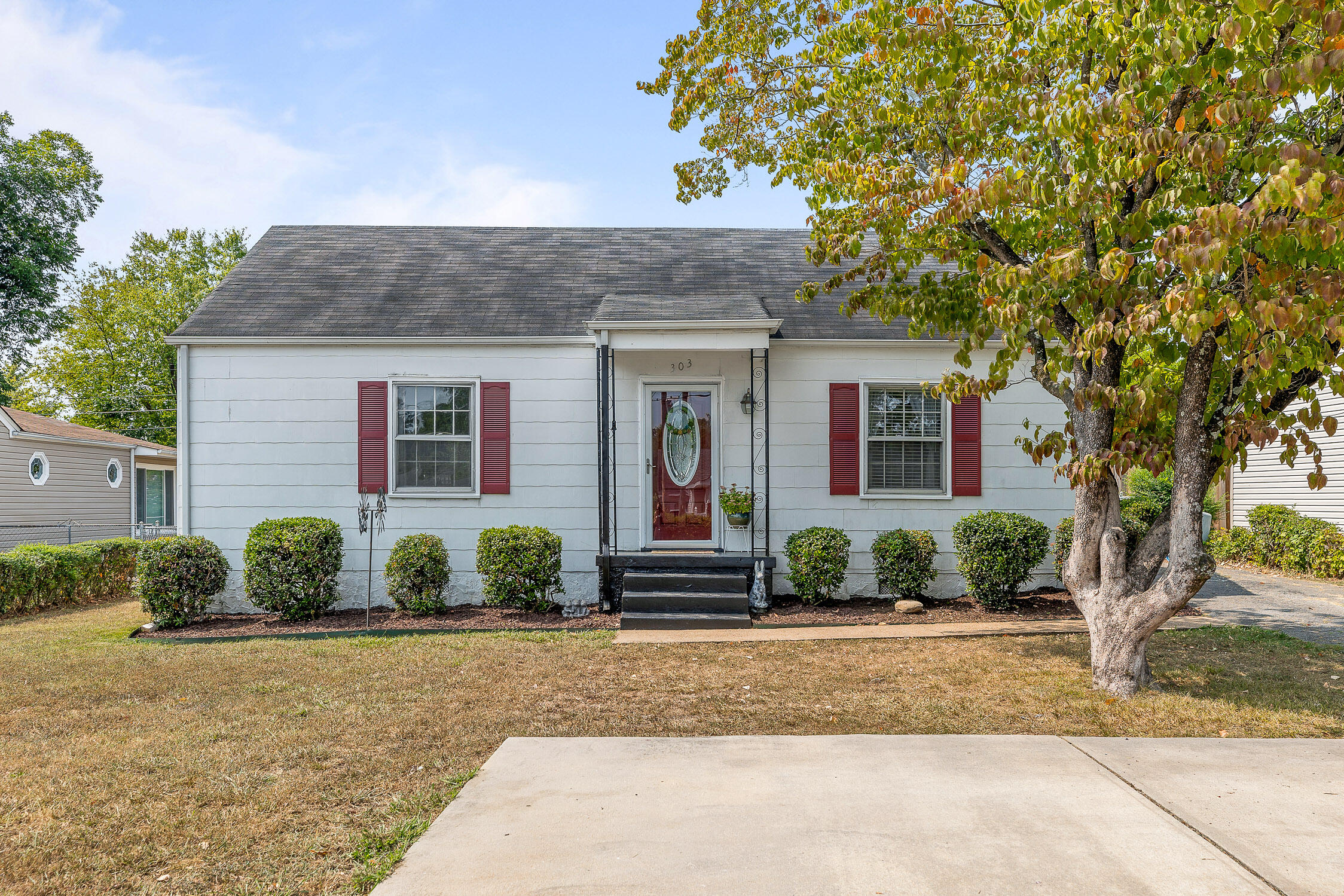 303 Spring Creek Road Chattanooga, TN 37411 - Photo 1 of 31 Spring-23