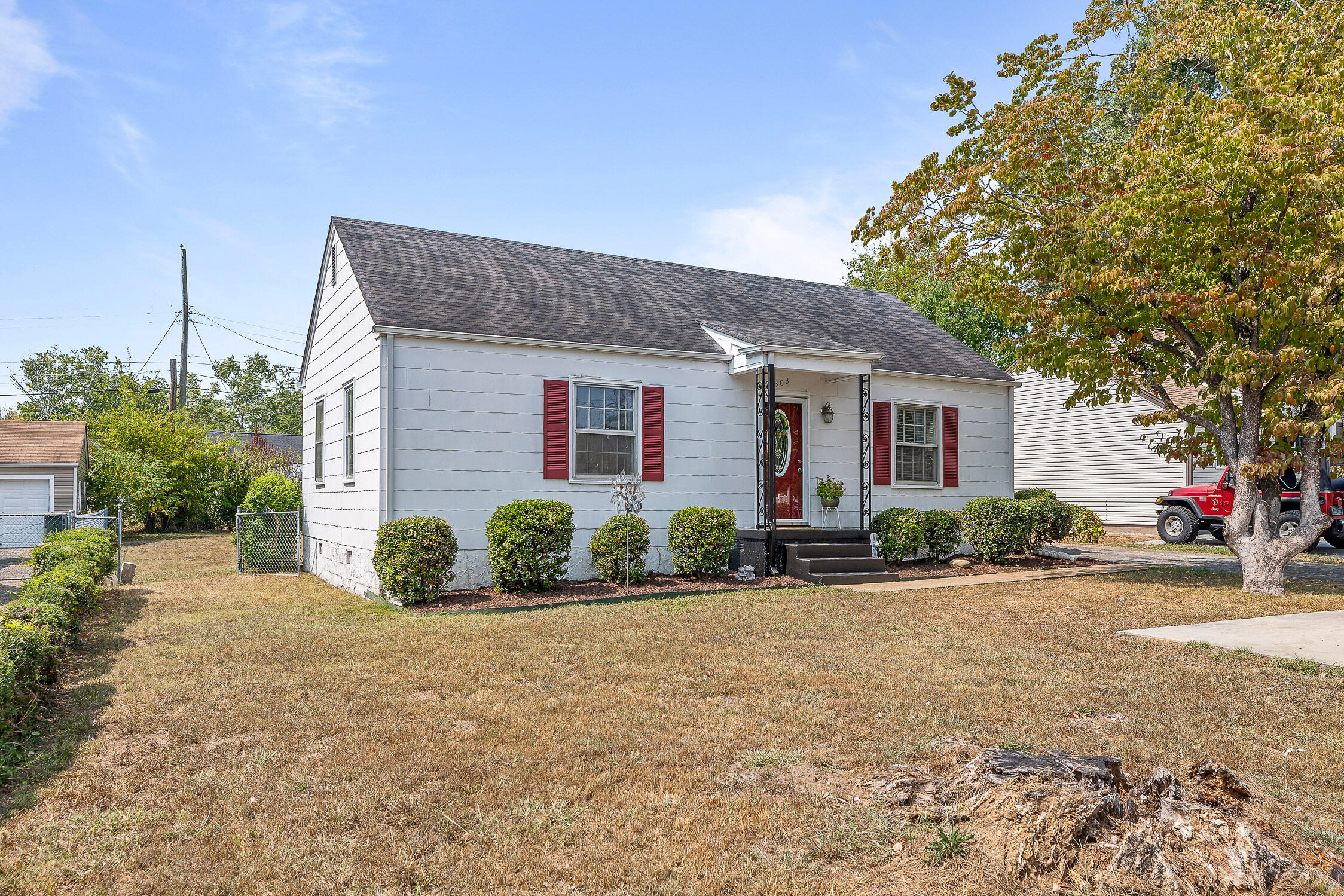 303 Spring Creek Road Chattanooga, TN 37411 - Photo 3 of 31 Spring-25
