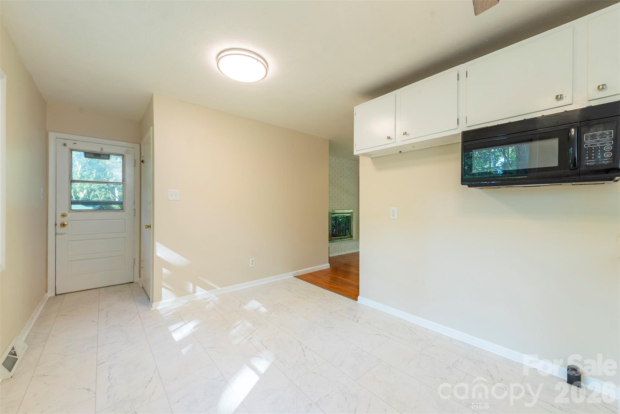 76 Maple Springs Road Asheville, NC 28805 - Photo 10 of 27 Gallery Image 10