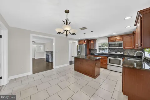 $475,000 | 66 Birchwood Knoll, Lawrence Township, NJ 08648