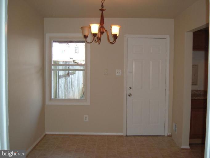 9262 Taney Road Manassas, VA 20110 - Photo 2 of 10 Breakfast Area