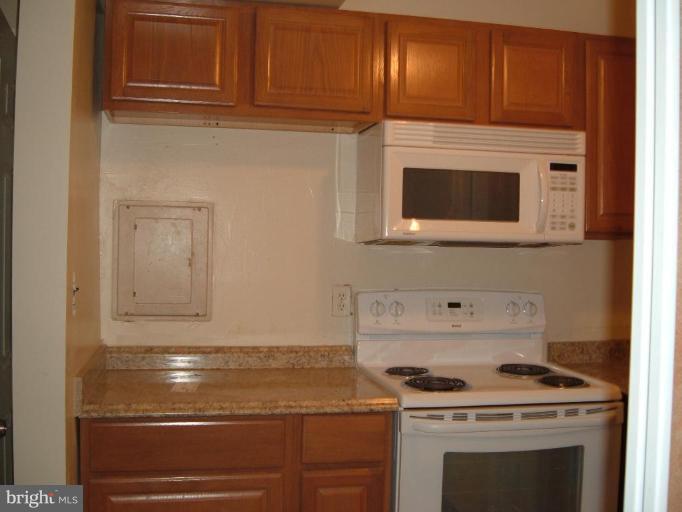 9262 Taney Road Manassas, VA 20110 - Photo 5 of 10 Kitchen #3