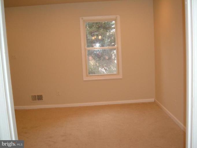 9262 Taney Road Manassas, VA 20110 - Photo 10 of 10 Bedroom #3