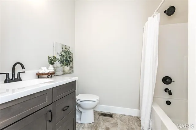 $619,000 | 837 Bushwood Way, Caseyville, IL 62232