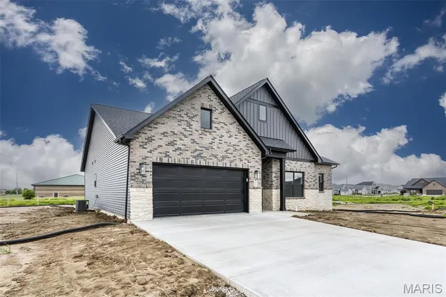 $619,000 | 837 Bushwood Way, Caseyville, IL 62232